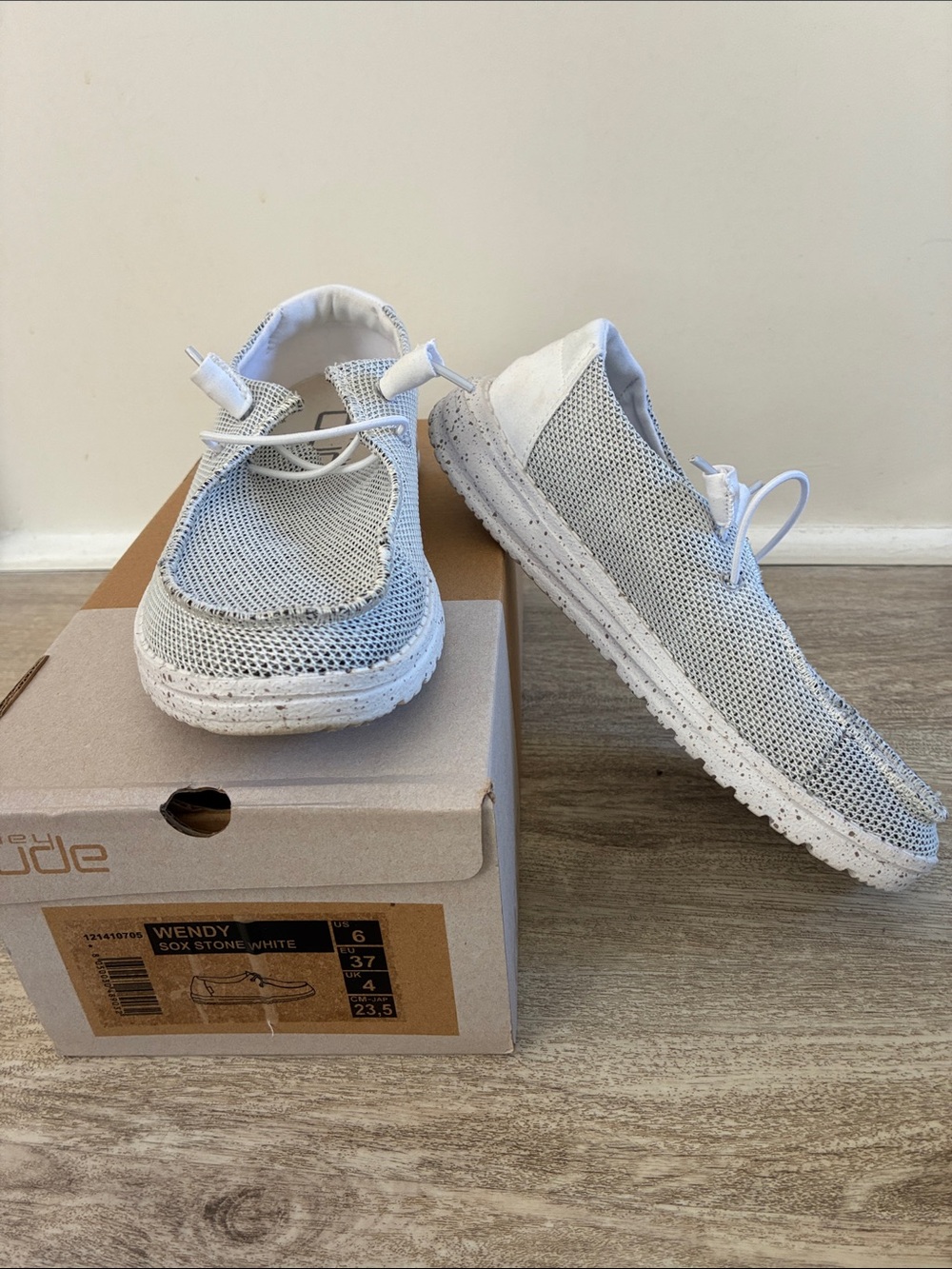 Women’s Stone White Slip-On Knit Sneakers